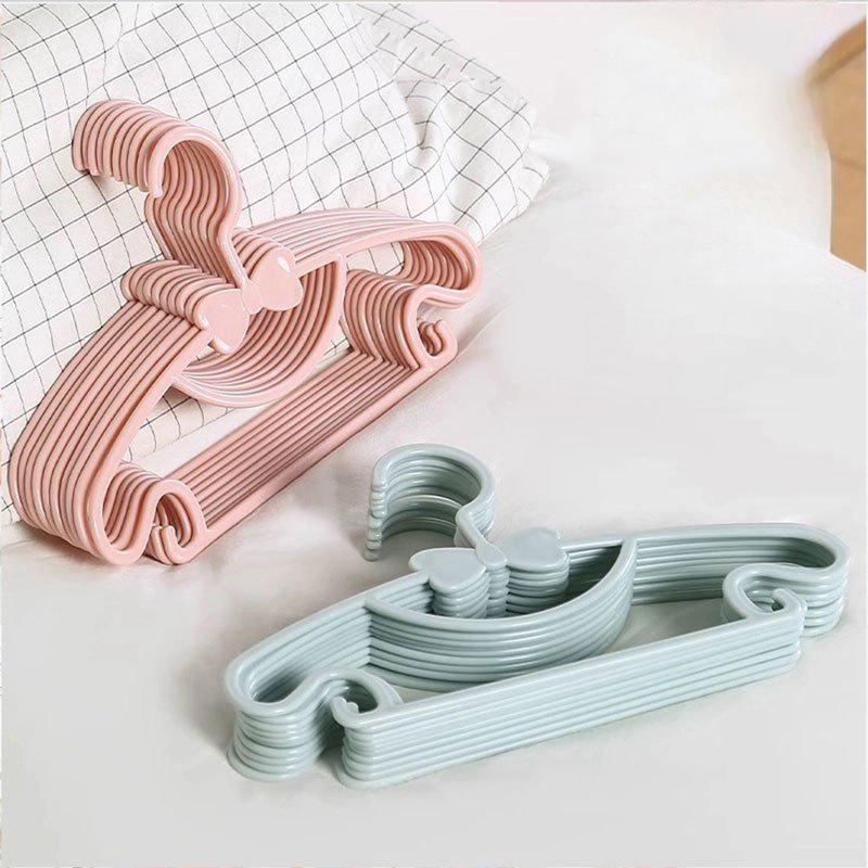 مجموعة من 12 قطعة من شماعات مل - مراجعة Baby Clothing Hanging Rack وسعره